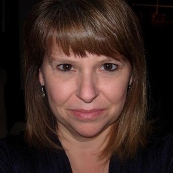 Meet your Posher, Denise - Picture 1 of 1